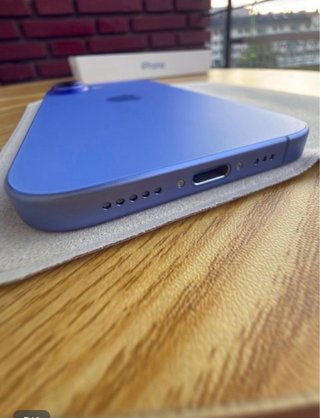 iPhone 16 Azul