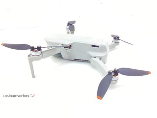 dron con camara dji mini 4k