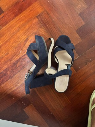 Zapatos de tacón azul