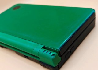 Nintendo DSi XL Verde + Caricatore compatibile