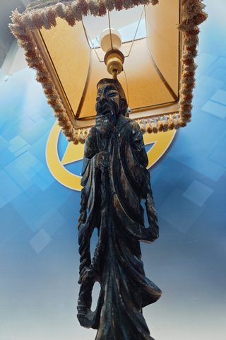 Lampada Vintage Figura Orientale Pietra Intagliata