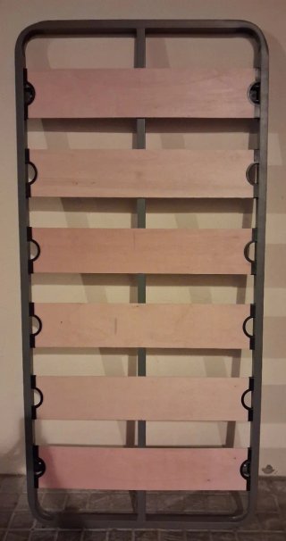 Somier con slats larghe in buono stato
