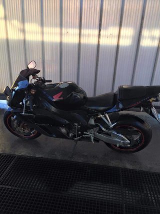Honda CBR 1000RR Negra/Azul