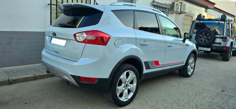Ford Kuga 2012 - foto 1