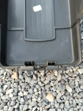 TAPA BATERIA MOTOR BORNES 12V SEAT AUDI SKODA TDI