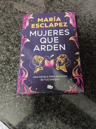 MUJERES QUE ARDEN