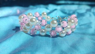 Pulsera hecha a mano perlas rosas y blancas