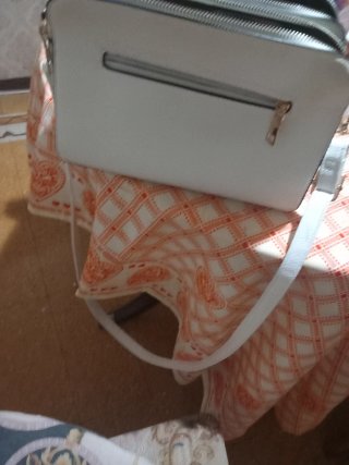 Vendesi borsa bianca Plurispazia;  no brand