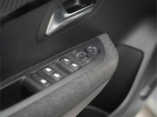 Peugeot 208 1.2 100CV Style Hybrid eDCS6