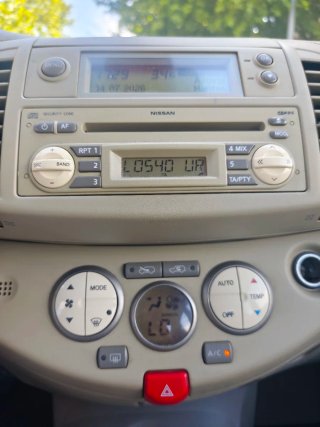 Nissan Micra Automático *Pegatina ambiental*