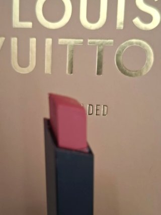 Rossetto a lunga durata Yves Saint Laurent