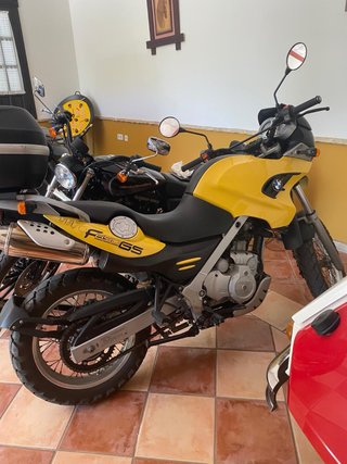 BMW F650GS Amarilla