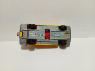 Coche Ford Sierra Majorette Vintage Amarillo