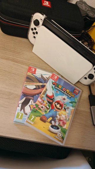 Nintendo Switch OLED Bianca e Grigia