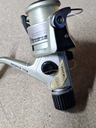 Carrete de pesca pequeño