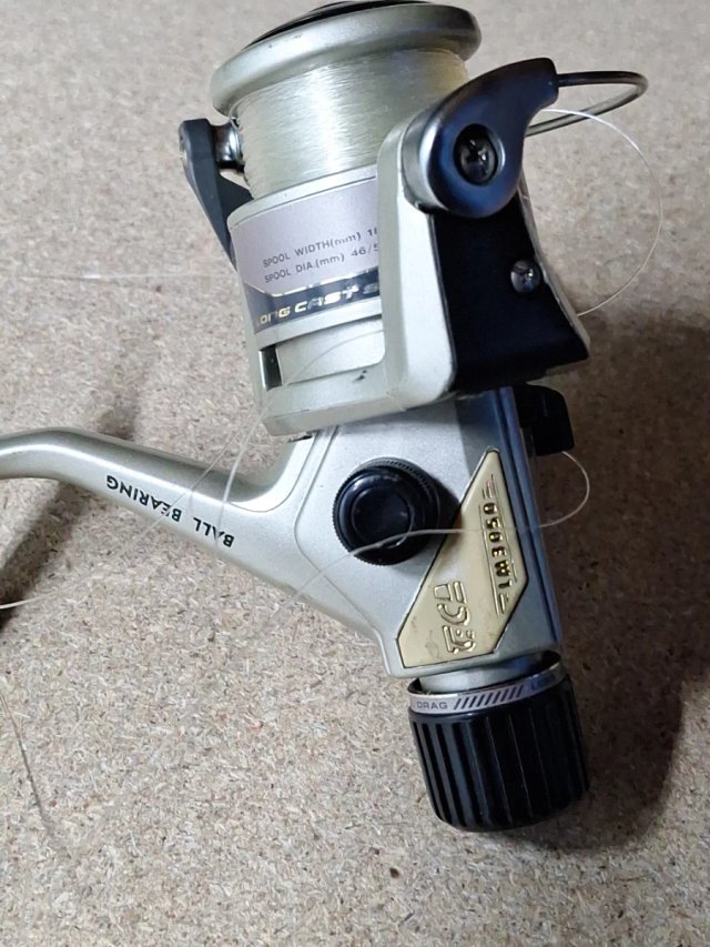 Carrete de pesca pequeño