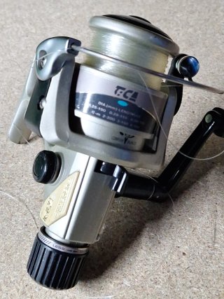 Carrete de pesca pequeño