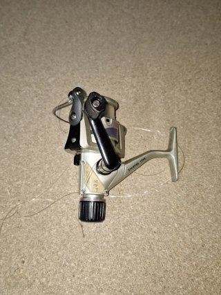 Carrete de pesca pequeño