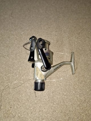 Carrete de pesca pequeño