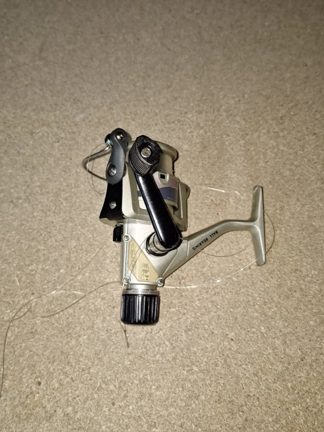 Carrete de pesca pequeño