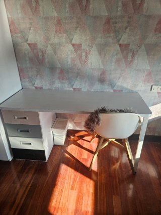 Dormitorio juvenil moderno blanco y gris