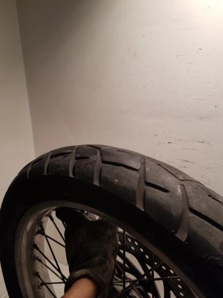 Rueda Delantera Aprilia Pegaso