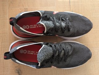 Zapatillas Nike Running React Flyknit Negras y Roj