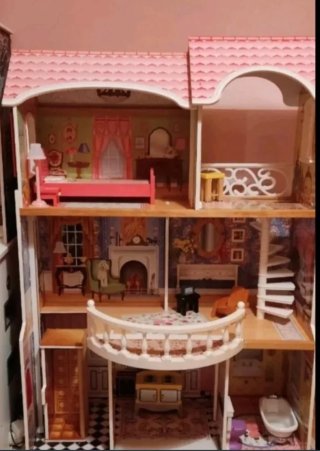 Casa de muñecas grande