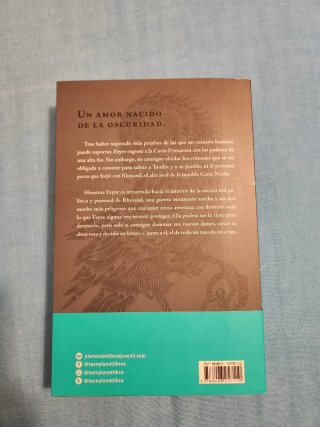 Una corte de rosas y espinas. Nueva presentación