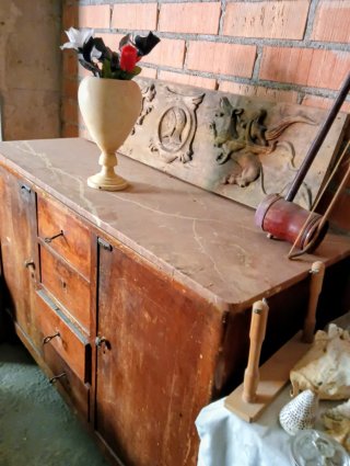 Collezione di oggetti antichi