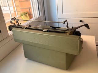 Máquina de escribir Lexicon 80