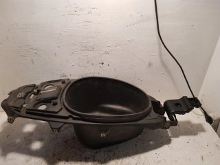 Baúl asiento Aprilia SR
