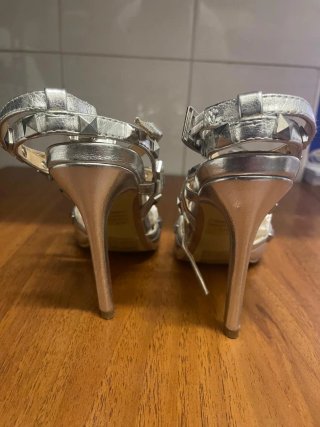 Scarpe con tacco donna argento borchiate