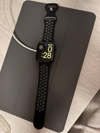 Apple Watch SE 44mm GPS Medianoche