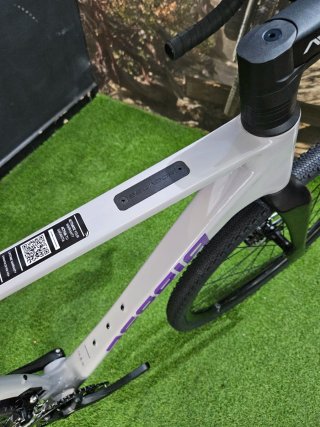 BERRIA ALLROAD ESSENTIAL