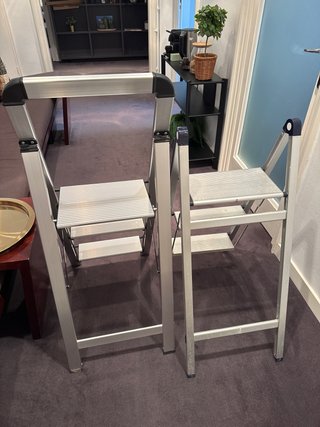 Escalera plegable 3 peldaños gris