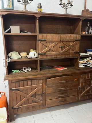 Mueble rústico de madera Precio negociable
