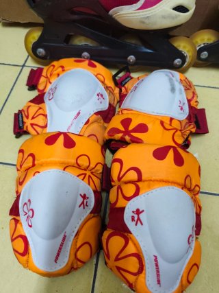 Patines en línea talla 36 + accesorios