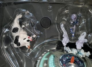 Destroy All Humans! Crypto 'N' Cow figura PS4 PS5