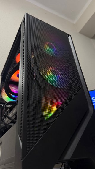 PC Gaming RTX 5070ti 16gb-Ryzen 7 7800X3D-32GB RAM