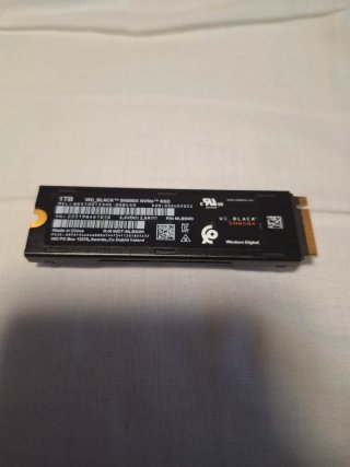 SSD WD_BLACK 1TB con dissipatore di calore