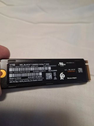 SSD WD_BLACK 1TB con dissipatore di calore