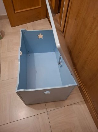 Baúl de madera infantil estrellas