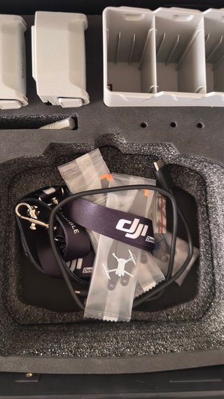 DJI Mini 4 Pro FLY MORE COMBO + Accesorios