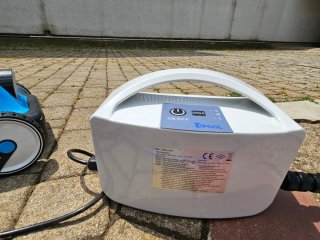 Robot pulizia piscina POOL
