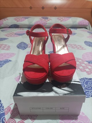 Sandalias tacón plataforma rojas