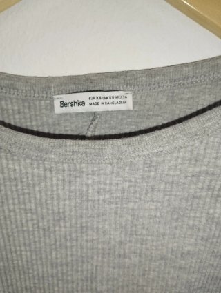 Vestido gris de punto sin usar
