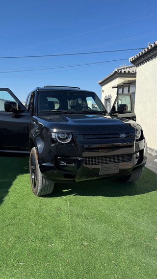 Land Rover Defender 2026