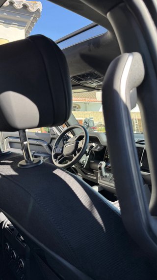 Land Rover Defender 2026