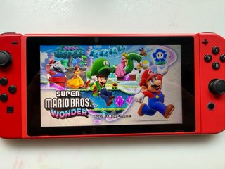Nintendo Switch 256GB completa Mario RED